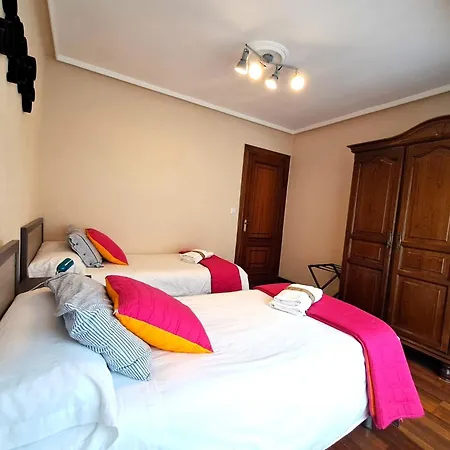 Amplio, Centro, Zona Begona Y Al Lado De La Playa *